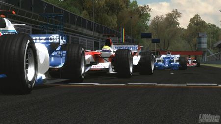 Fernando Alonso se deja seducir por el nuevo Formula One Championship Edition