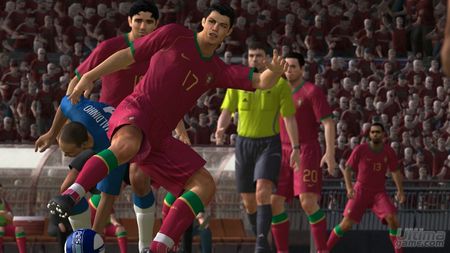 Fecha de salida, imgenes y nuevos detalles de Pro Evolution Soccer 2008 Wii