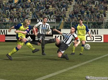 Konami Europa lanza la demo de su esperado simulador de ftbol Pro Evolution Soccer 4